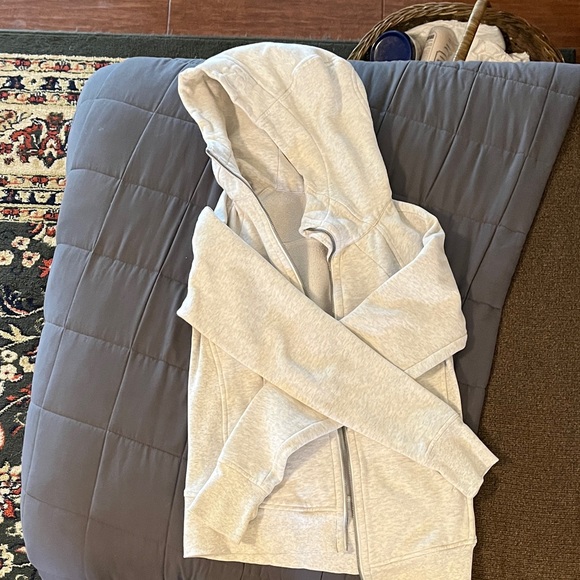 lululemon athletica Tops - Lululemon Gray Zip-Up Hoodie Sz SMALL